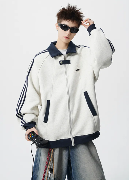 V37 American-style striped sweatshirt