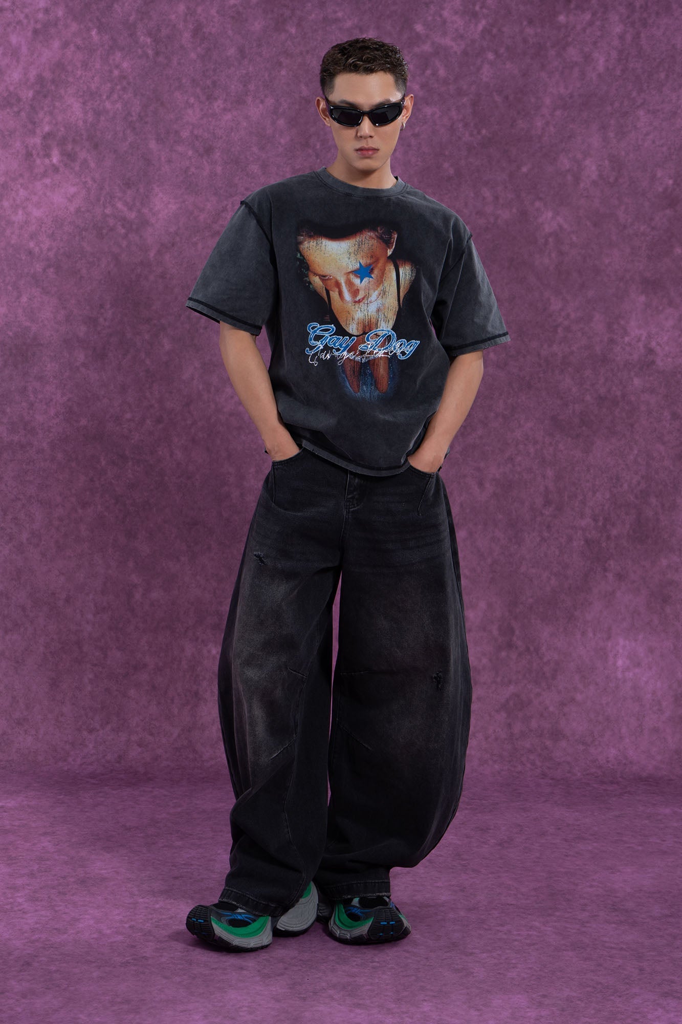 Distressed Black Baggy Jeans