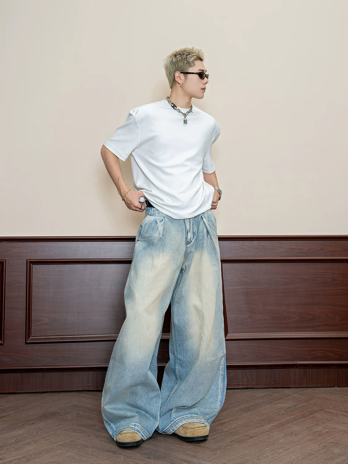 Baggy Light Wash Wide Jeans
