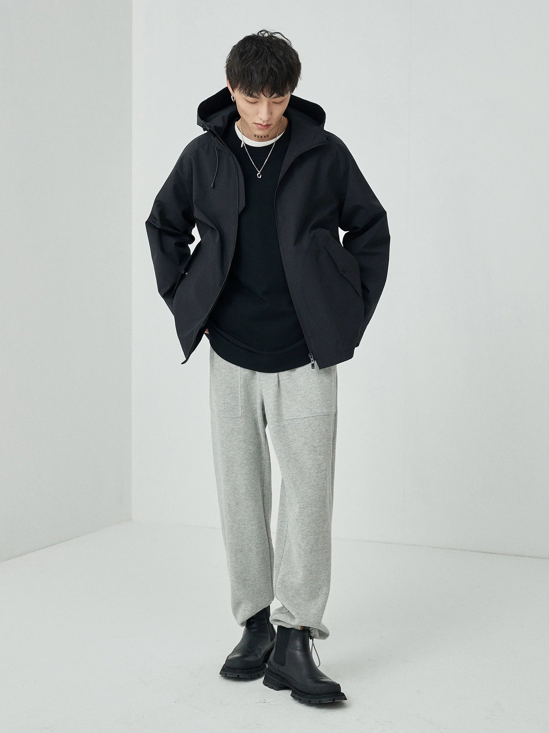 Loop-Pocket Round Neck Long Sleeve