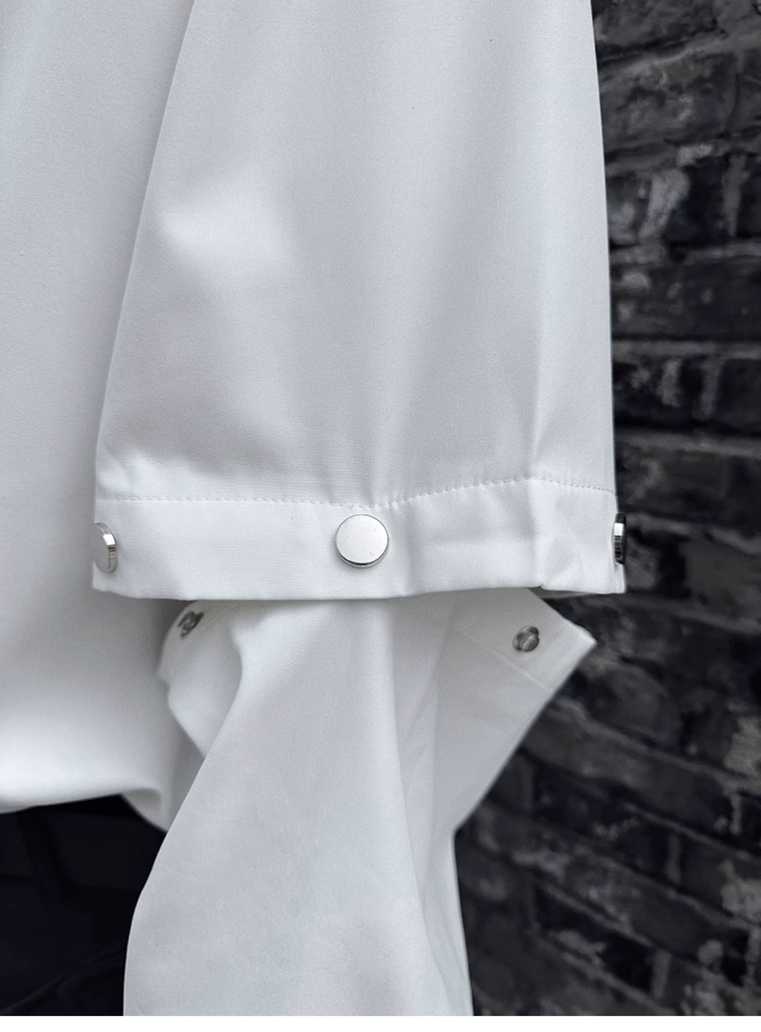 Detachable Sleeve Shirt