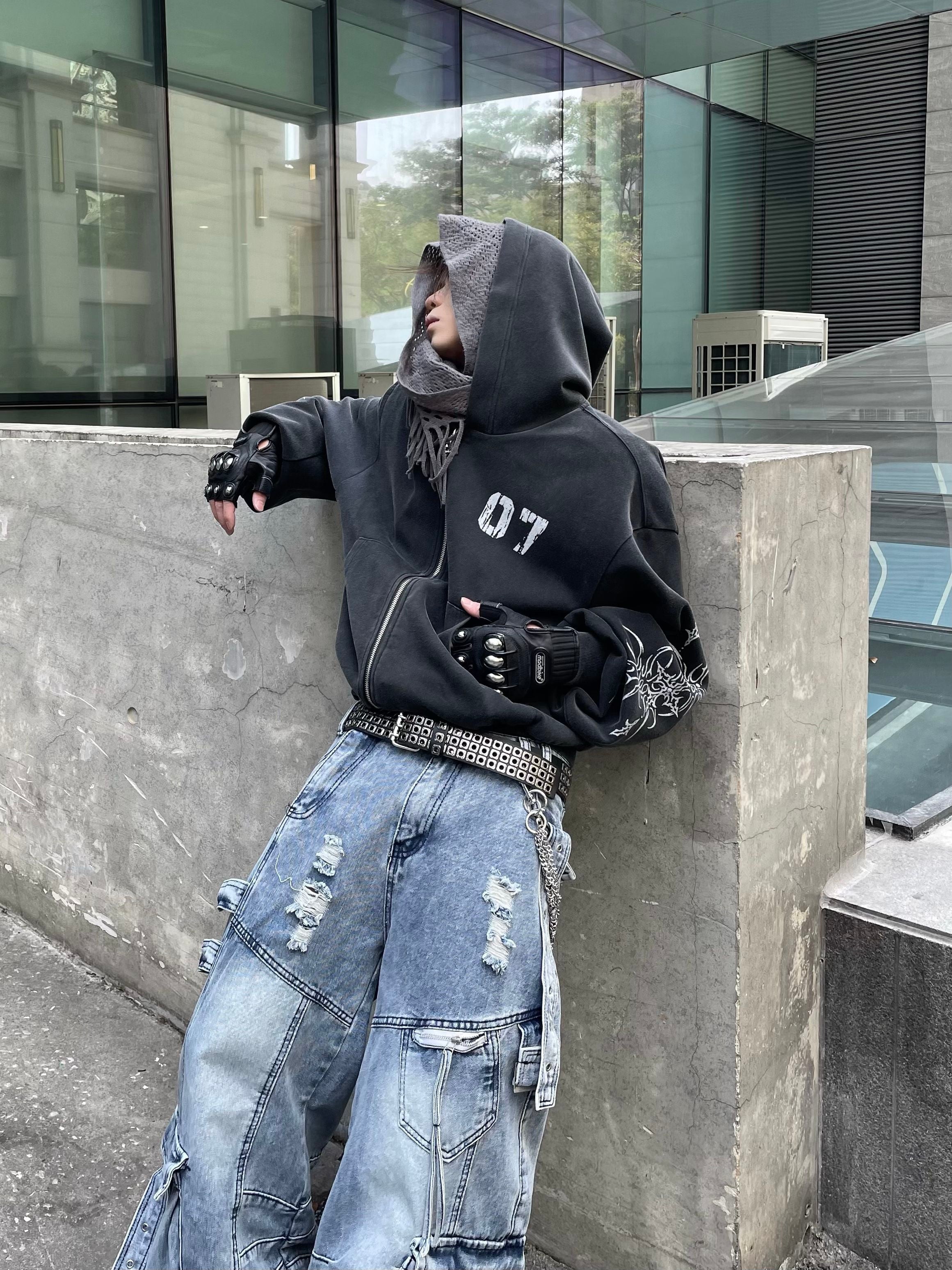 차콜 "07" 그래픽 집업 후드티
