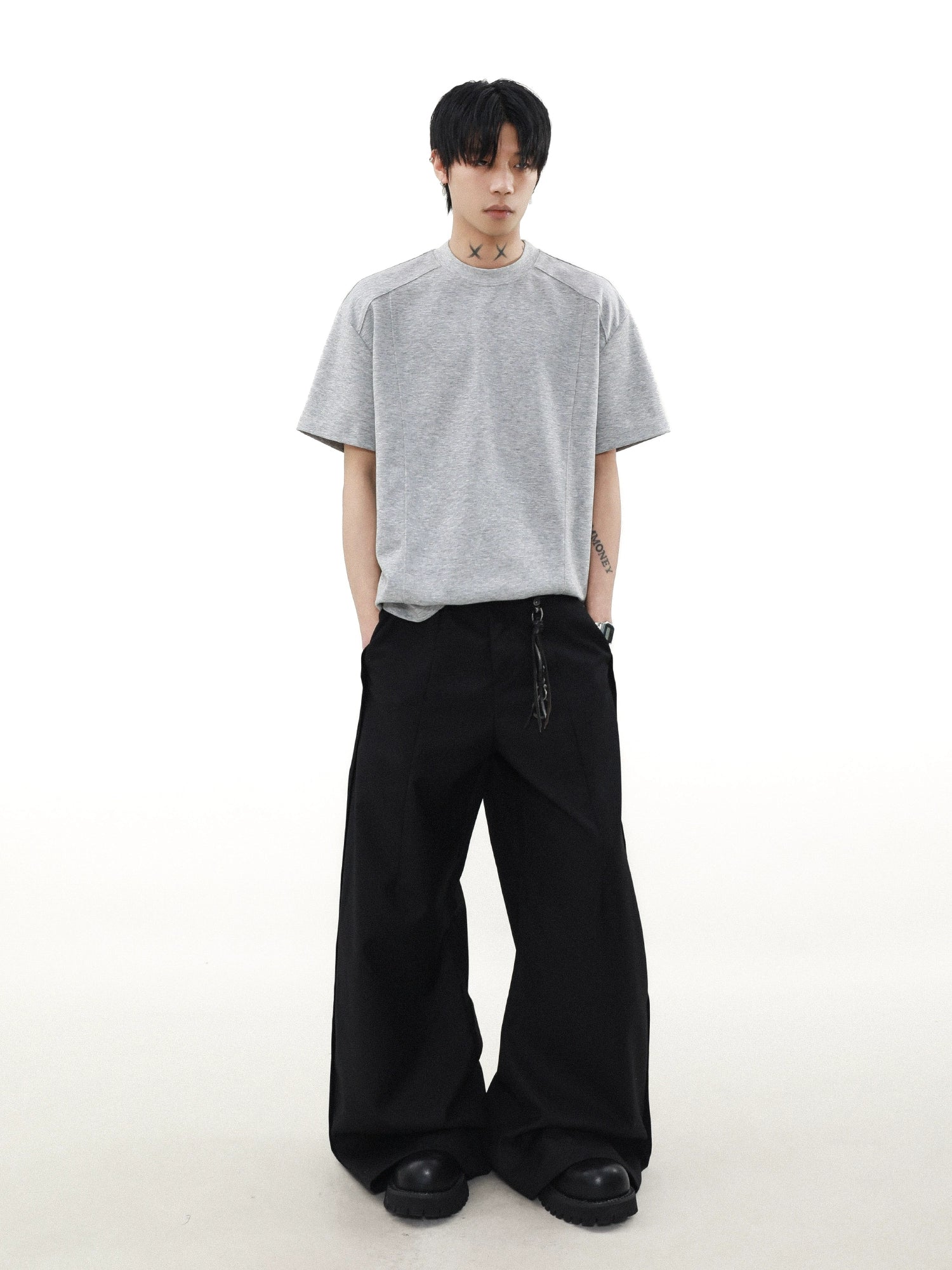 シルバーライン シームディテール リラックスTシャツ