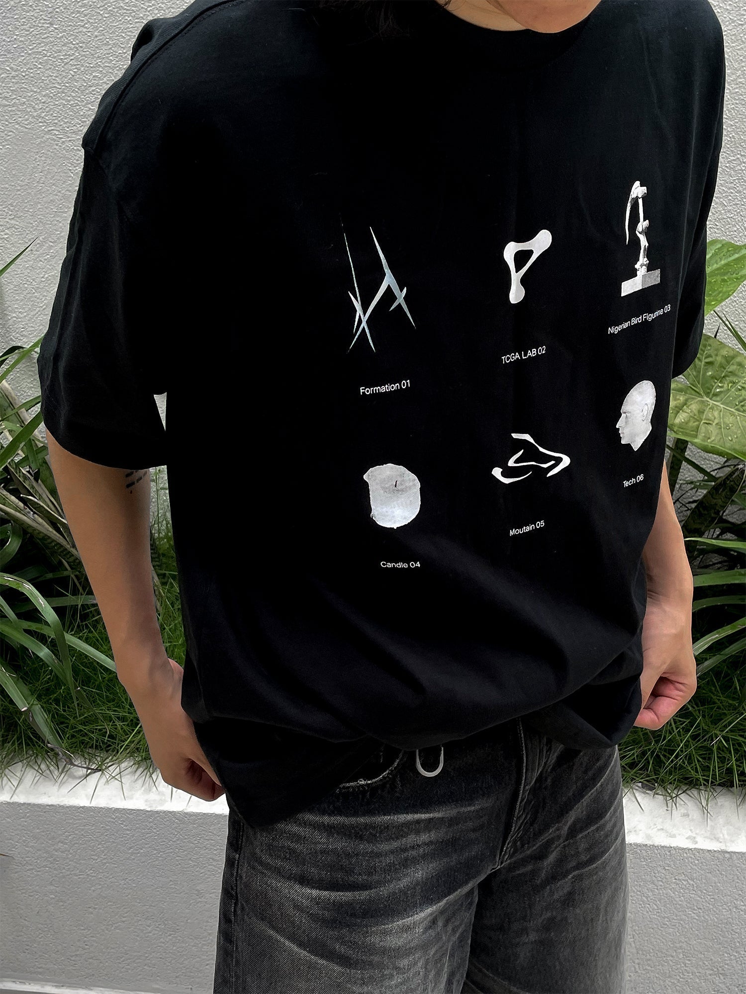 Model Graphic Casual Tee - chiclara