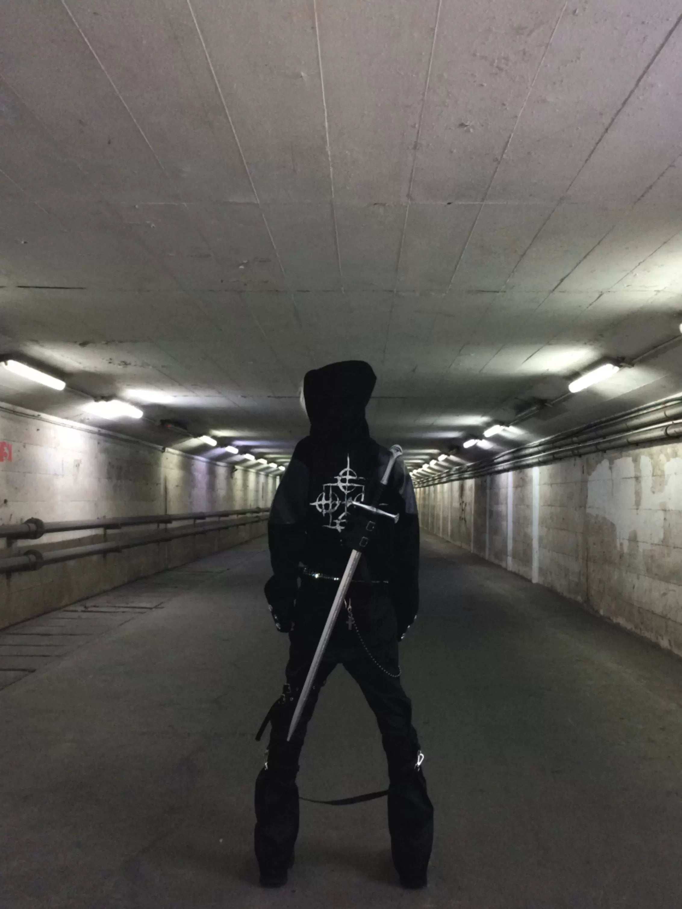 크림슨 이지스 후드 재킷