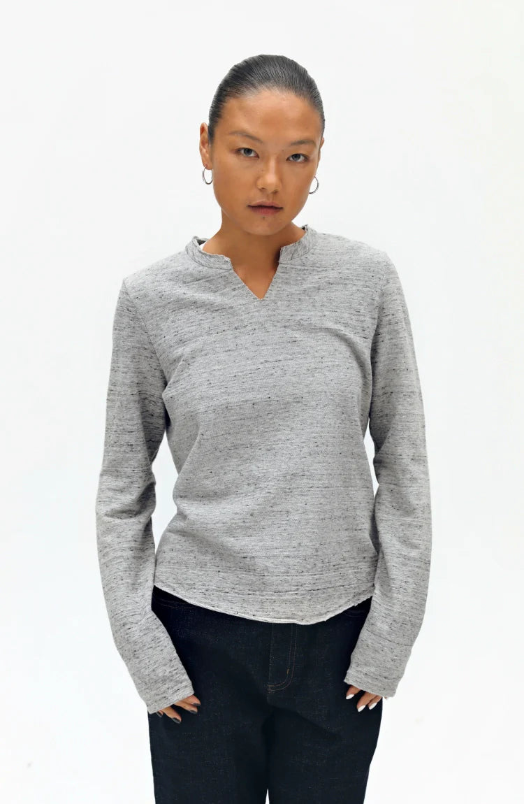 Plain V-neck Long Sleeve T-shirt