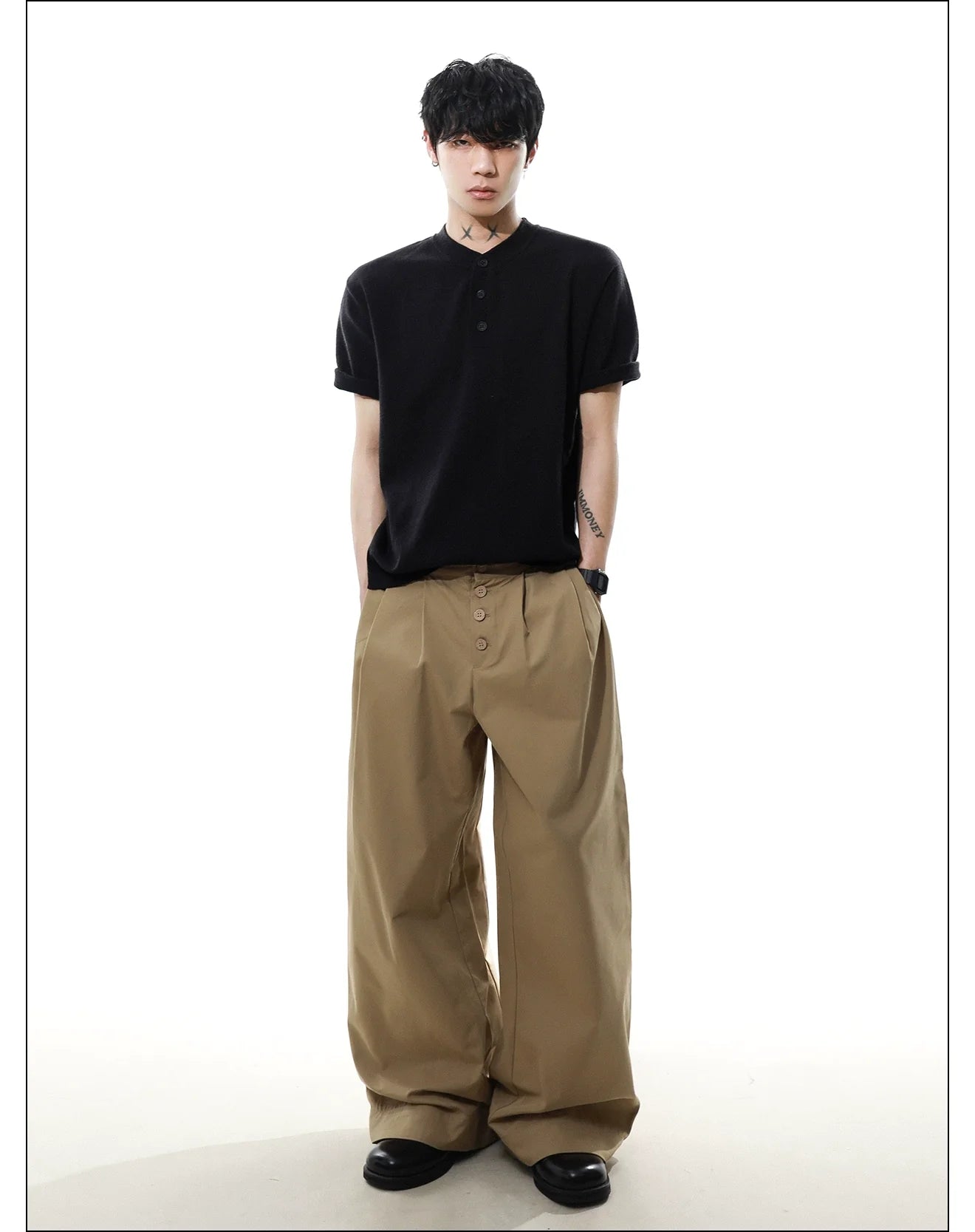 헤더 버튼 헨리 니트 티