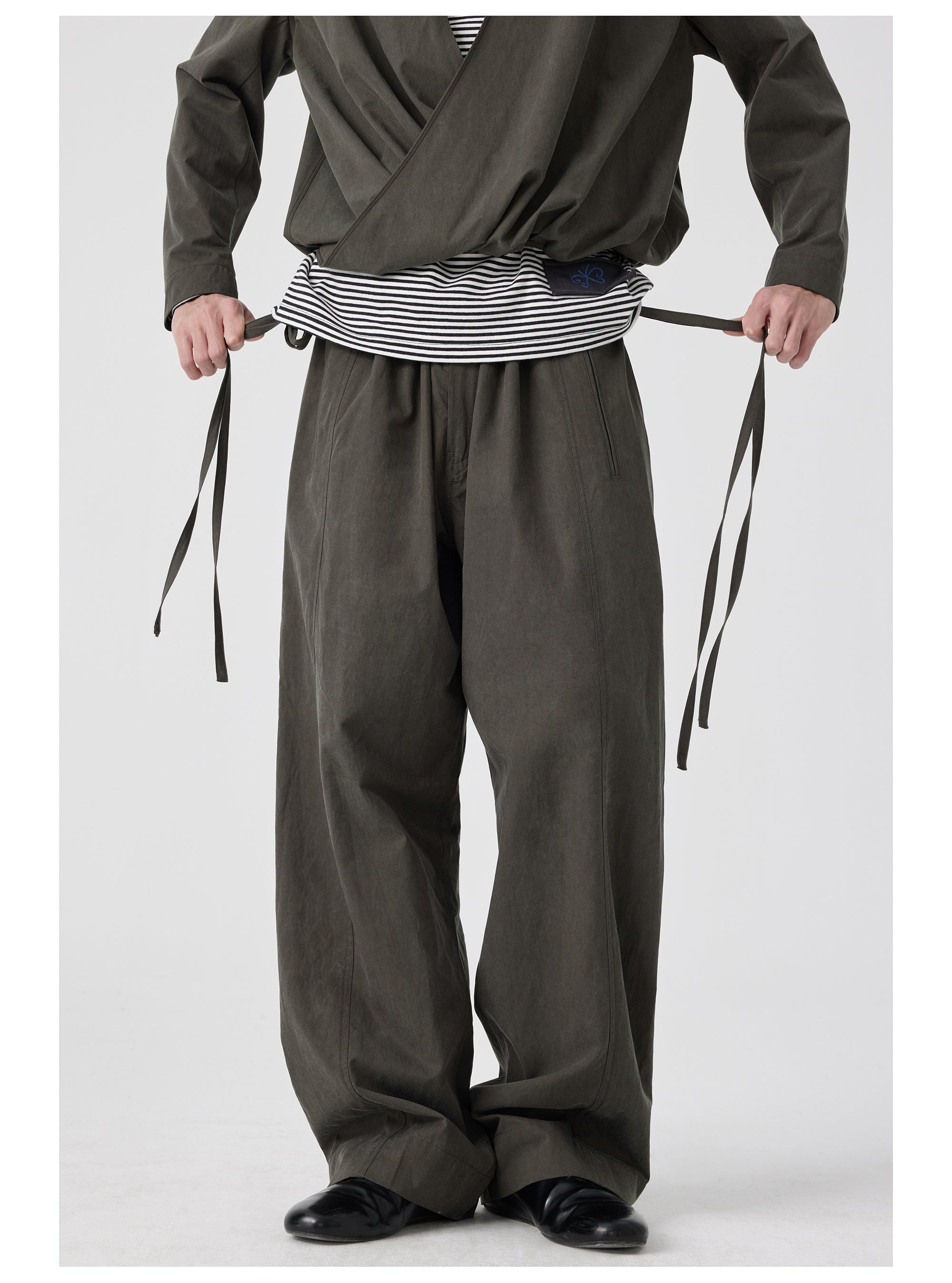 Six-Pocket Pleated Kendo Pants