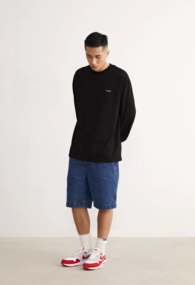 Minimalist Basic Small Logo Long Sleeved Tee - chiclara