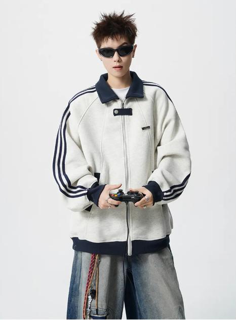 V37 American-style striped sweatshirt