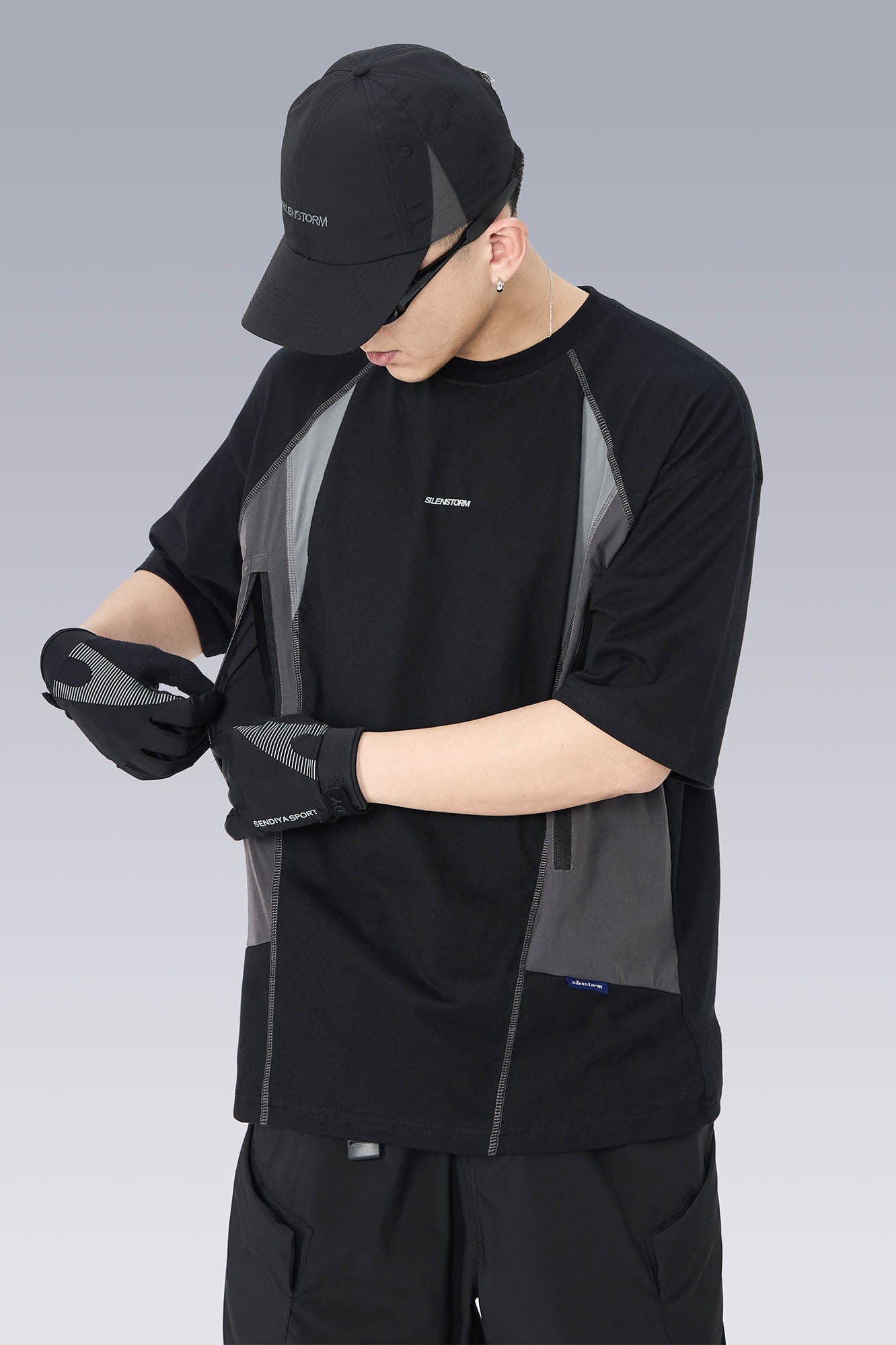 테크 패널 티셔츠