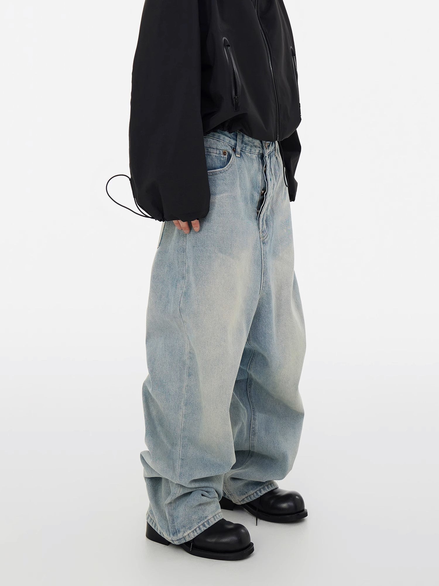 Light Wash Balloon Fit Jeans