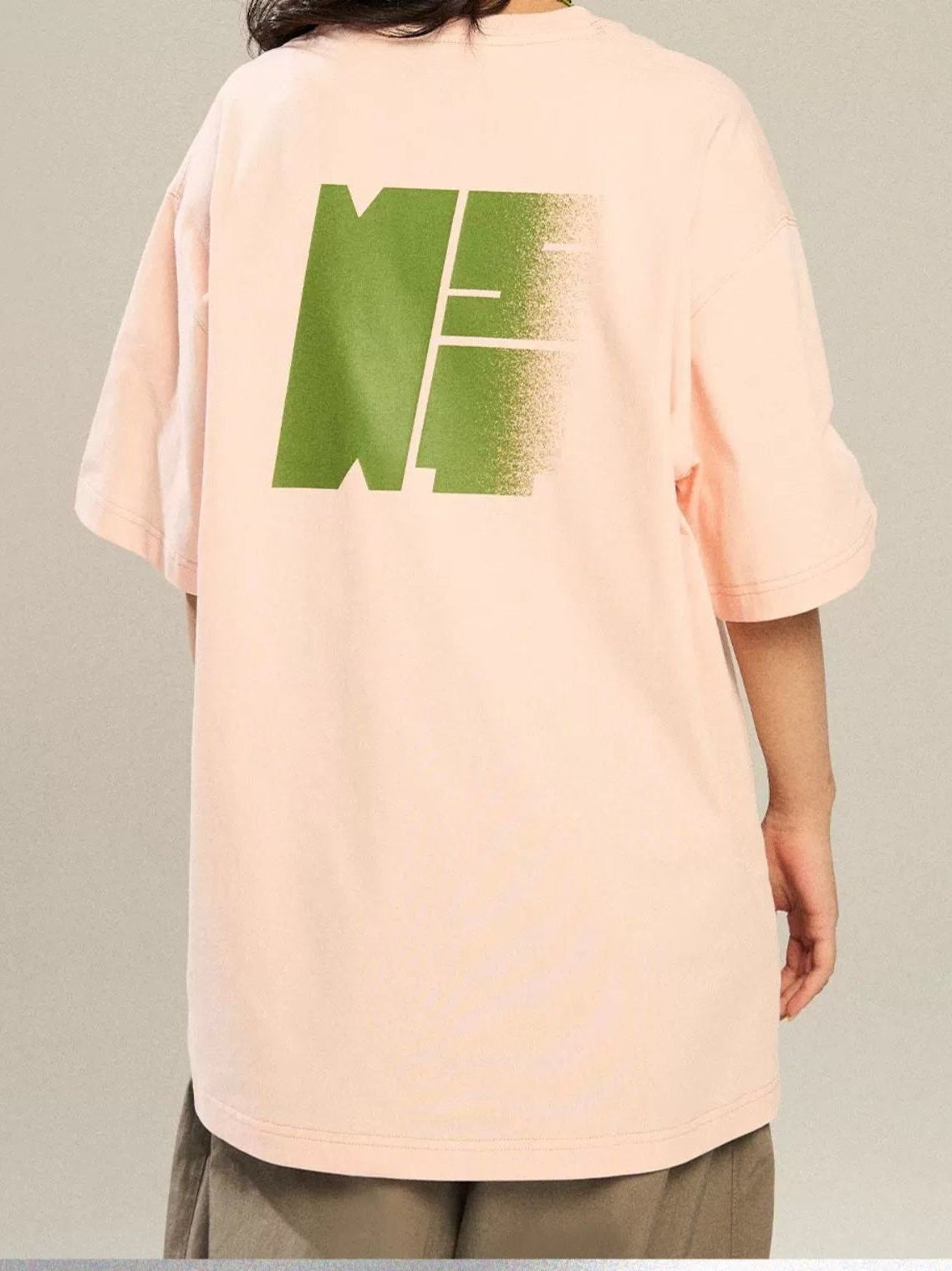 Classic T-Shirt with Subtle Fading - chiclara