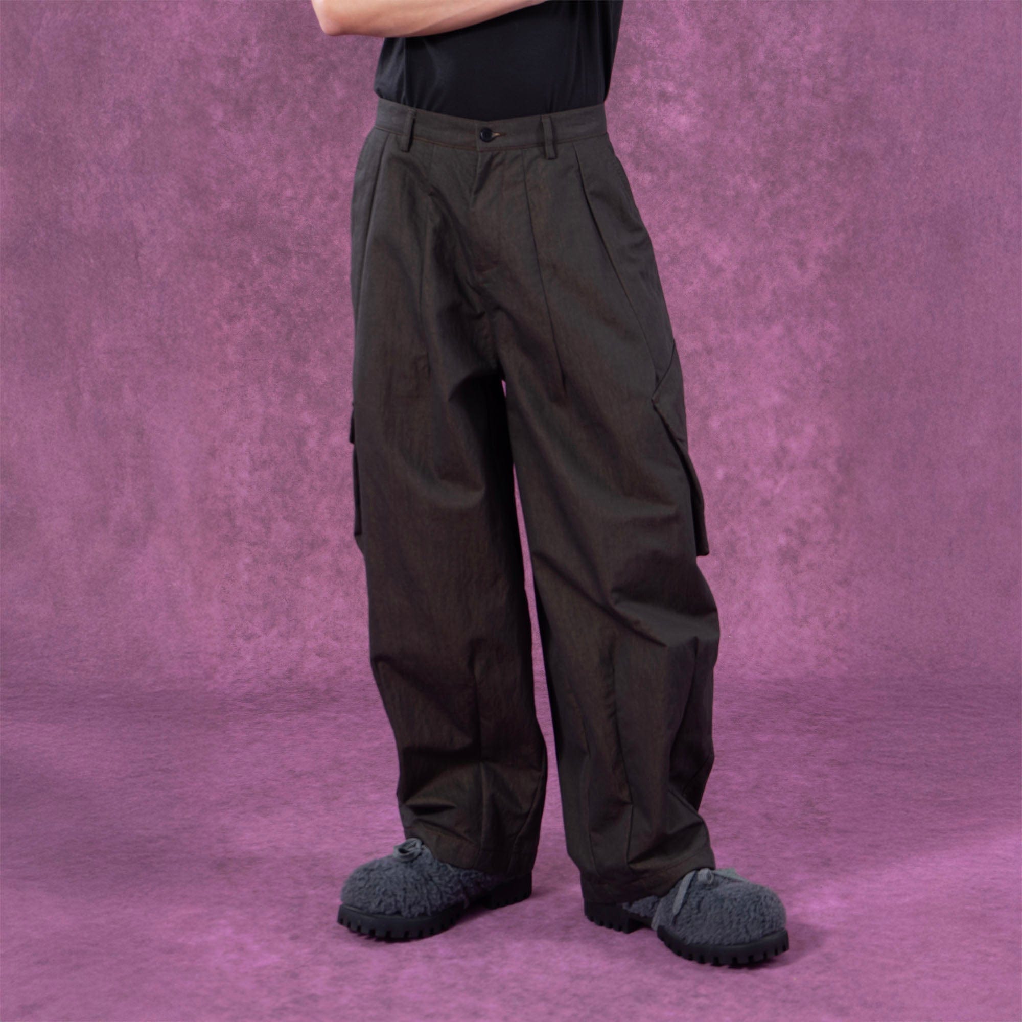 Slanted Pockets Wide-Leg Pants