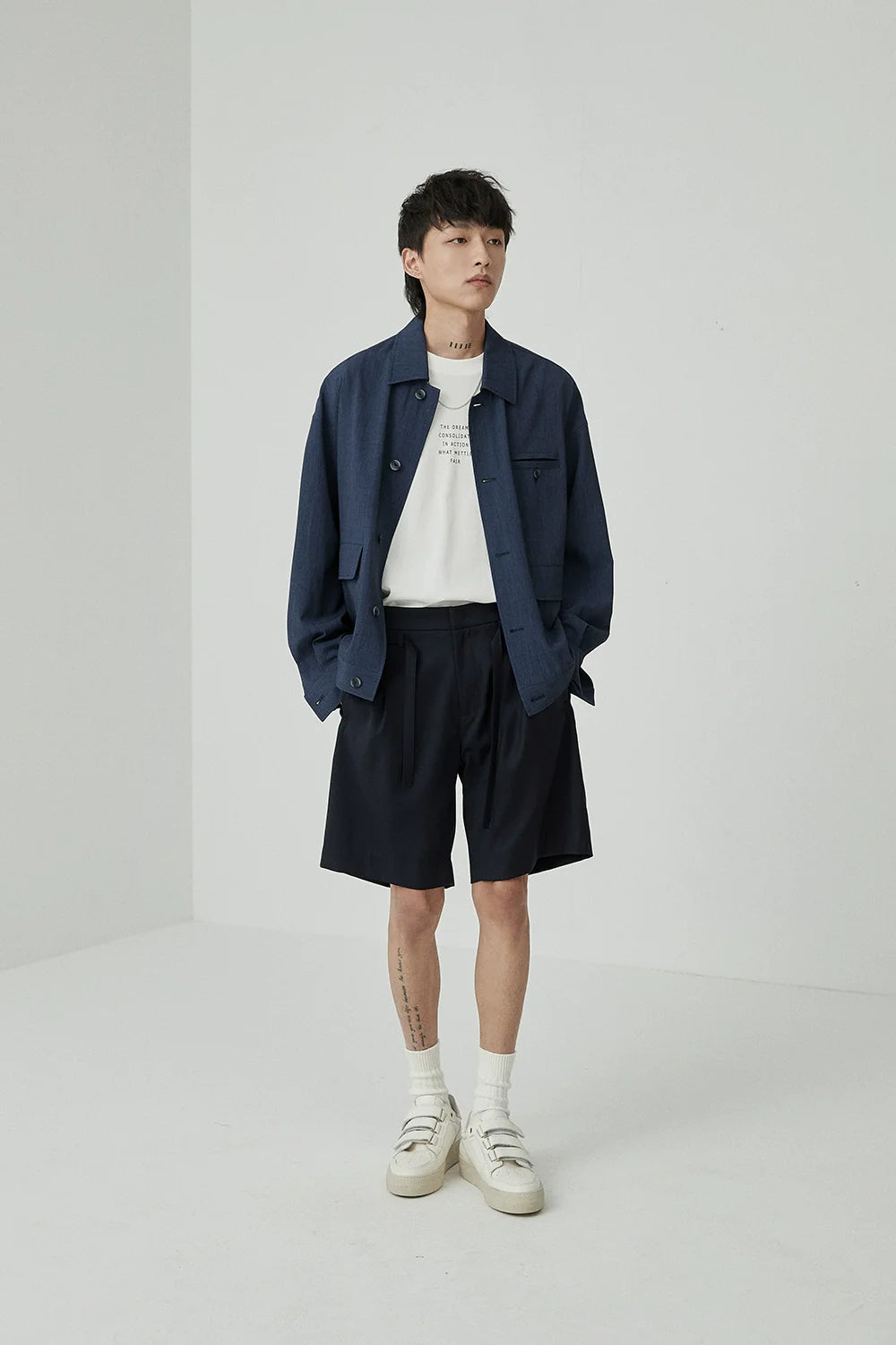 Drawstring Single-Pleat Shorts