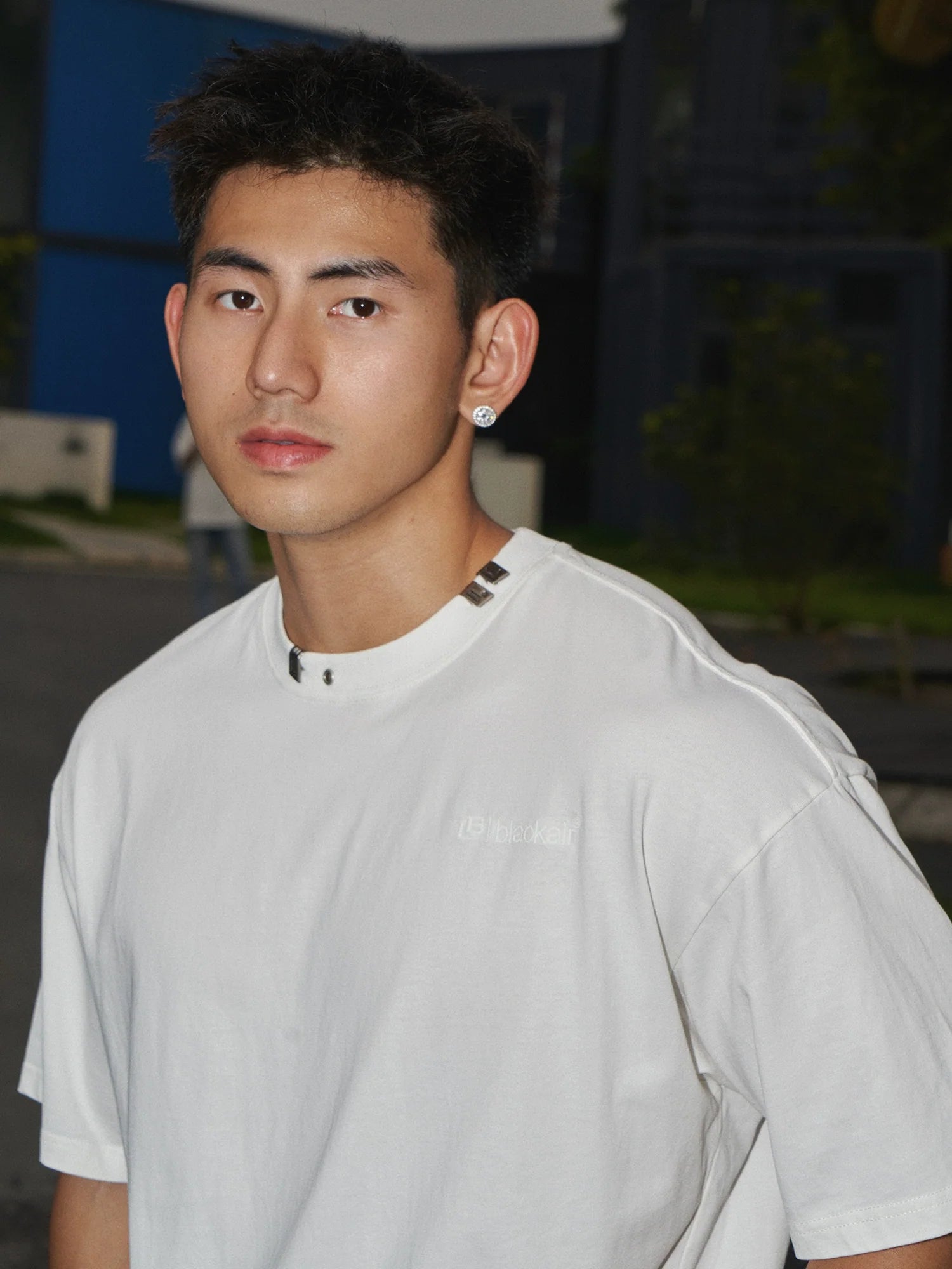 워시드 블랙 코튼 티셔츠