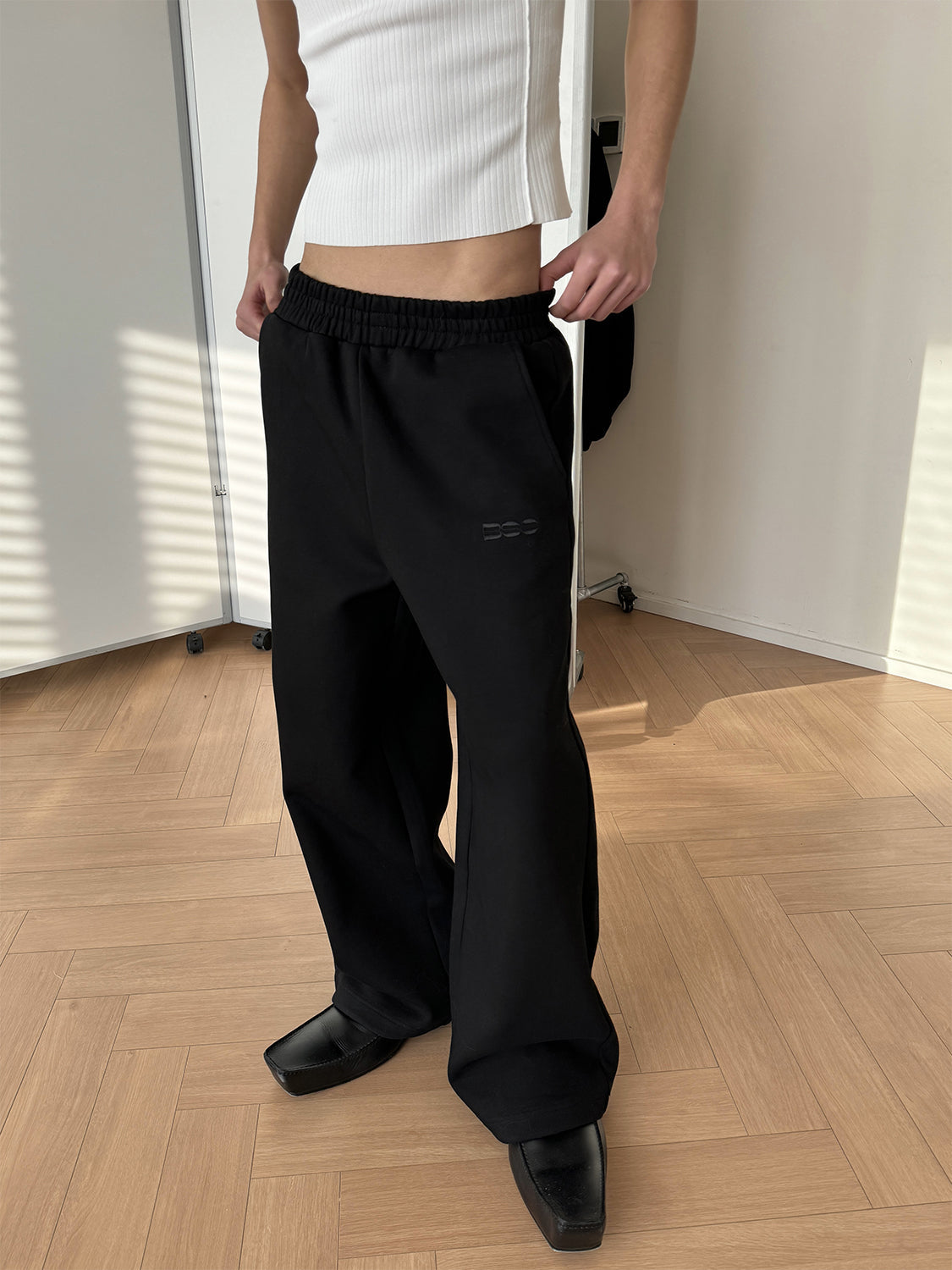 Low-Waist Wide-Leg Sweatpants with Elastic Waistband