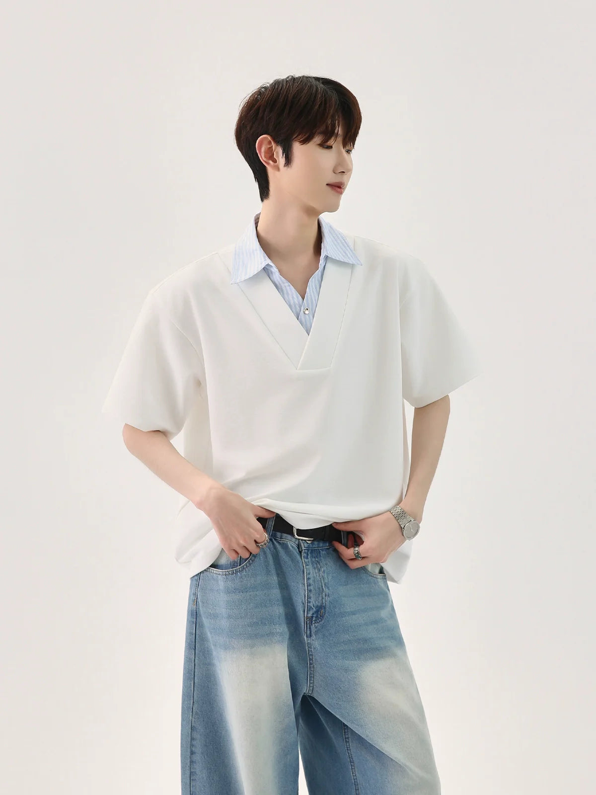 페이크 레이어드 블루 스트라이프 셔츠 칼라 및 플래킷 티셔츠