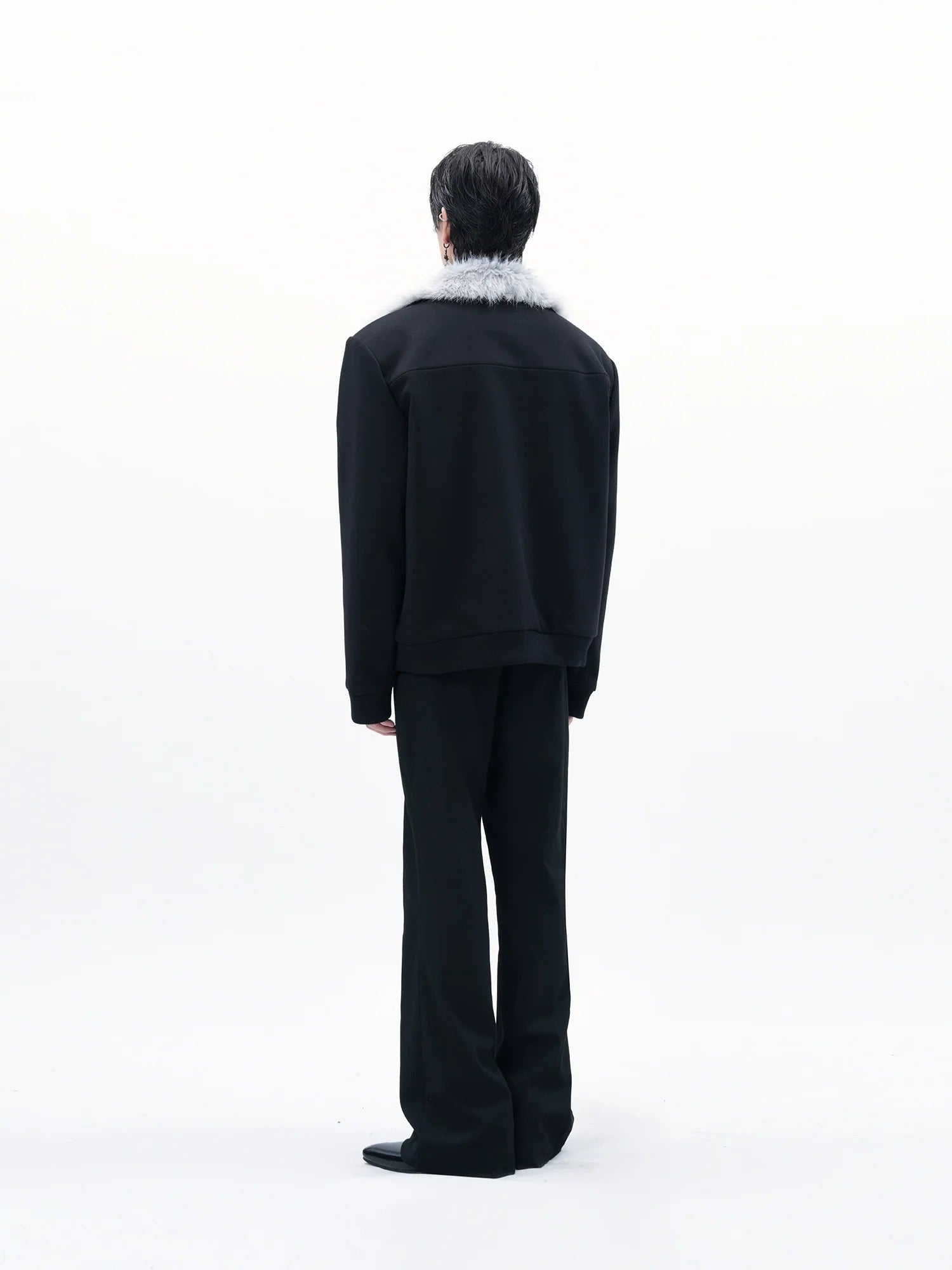 라이트 그레이 인조 모피 칼라 블랙 봄버 재킷