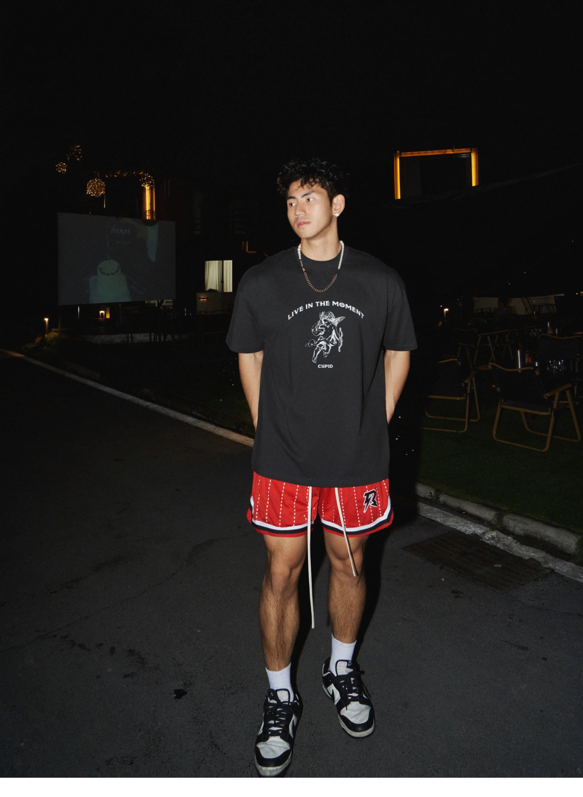현재를 즐겨라 티셔츠