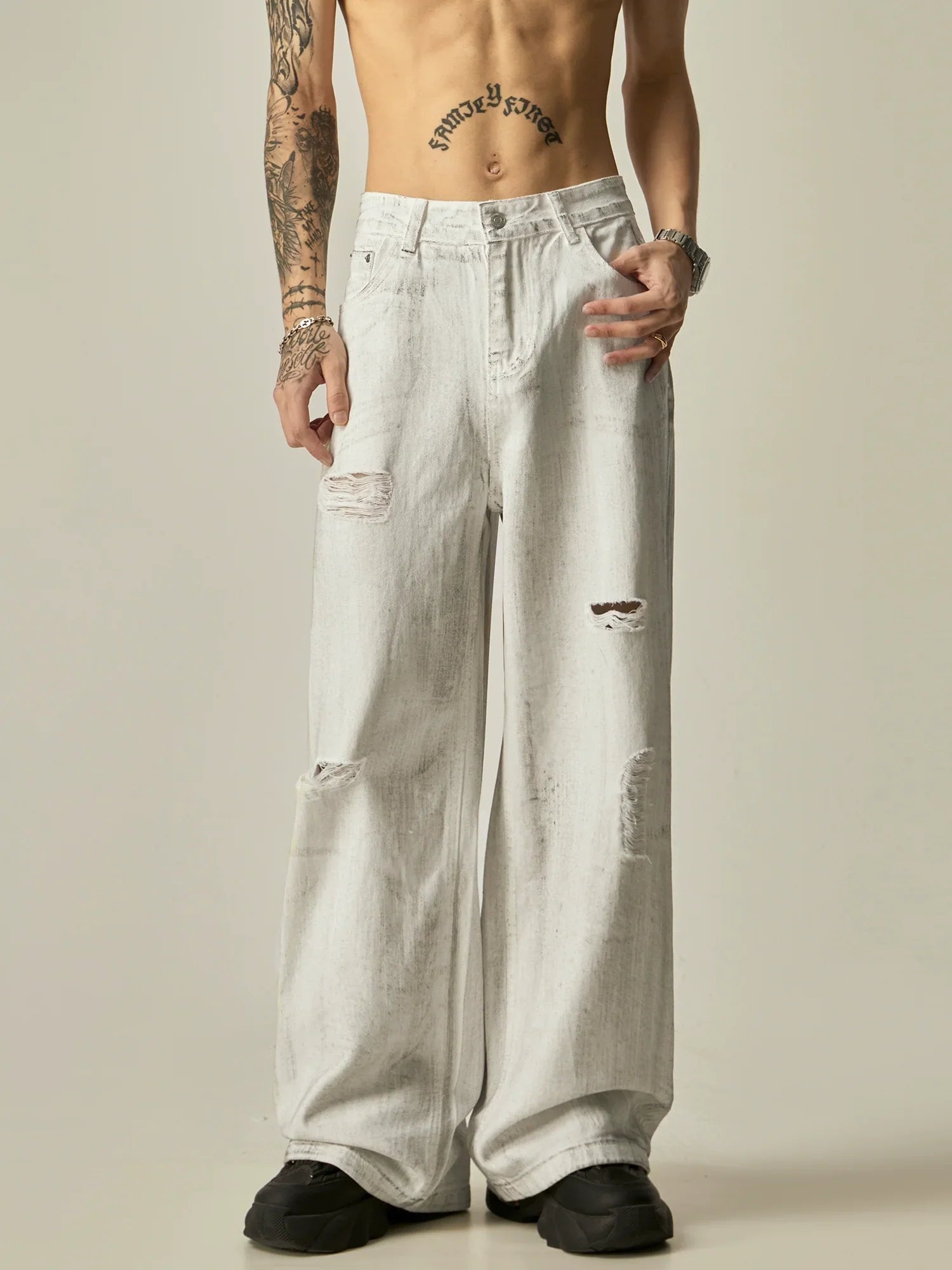 Distressed White Wide-Leg Denim Jeans