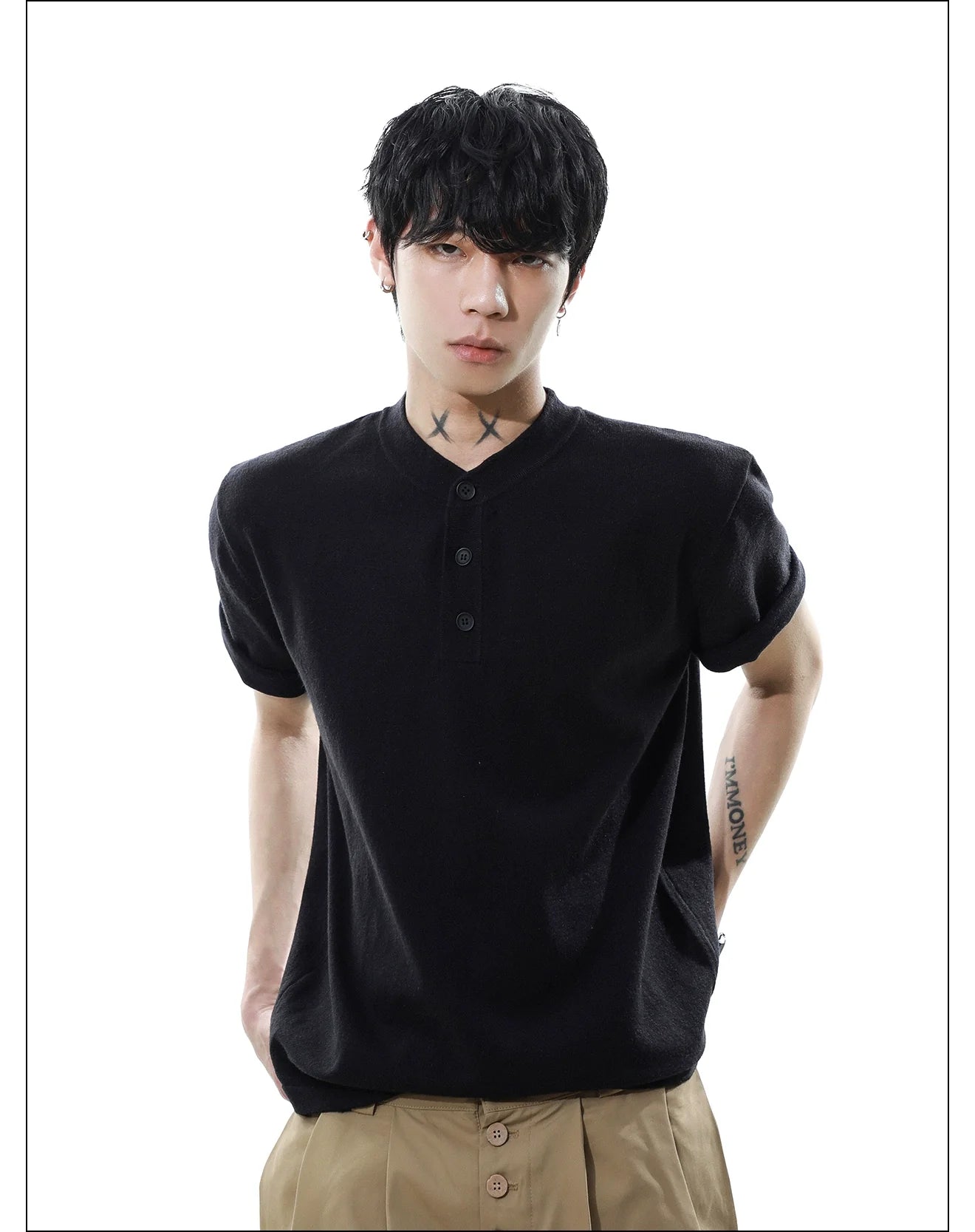 헤더 버튼 헨리 니트 티