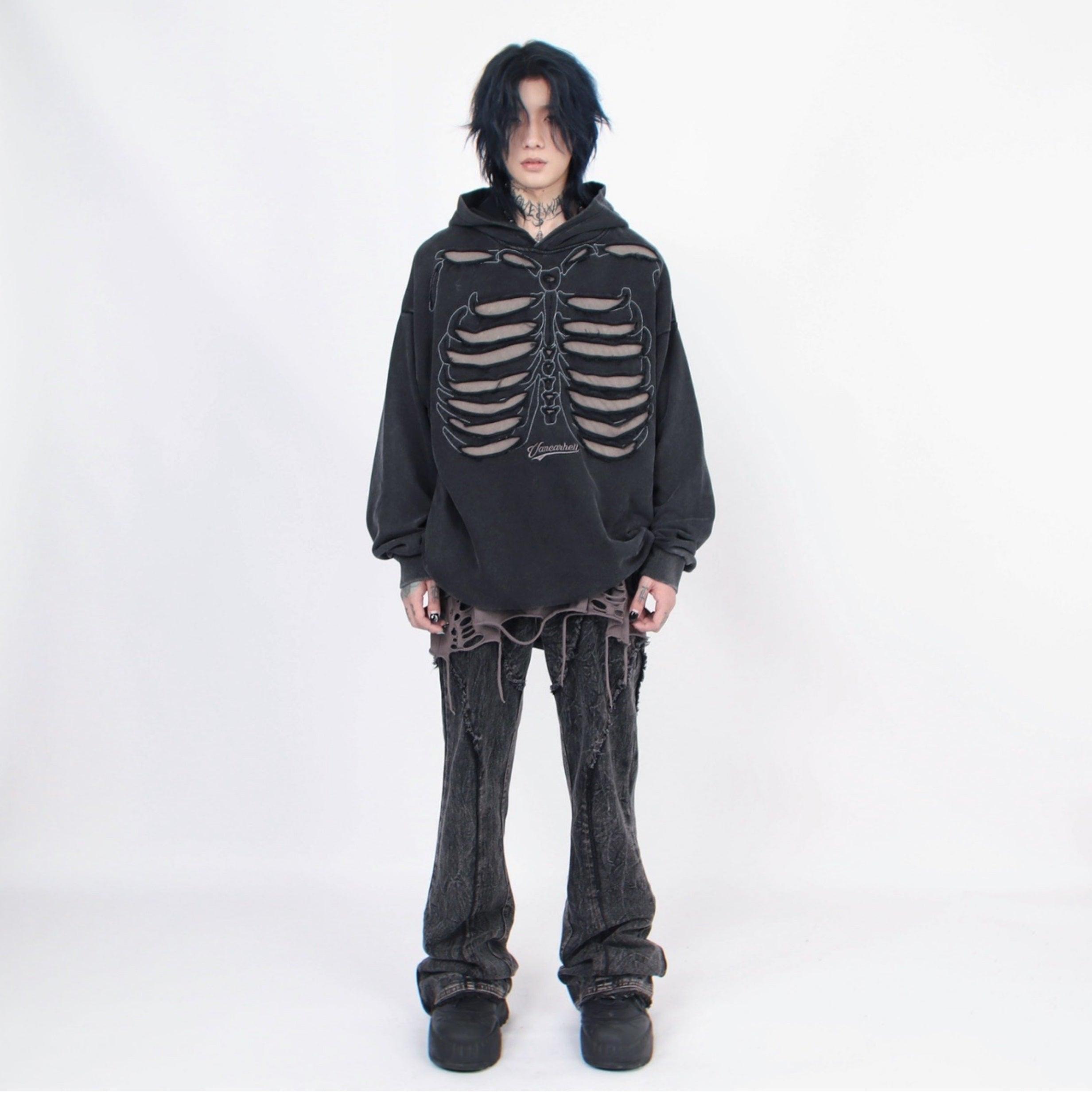 디스트레스드 스켈레톤 컷아웃 후드티